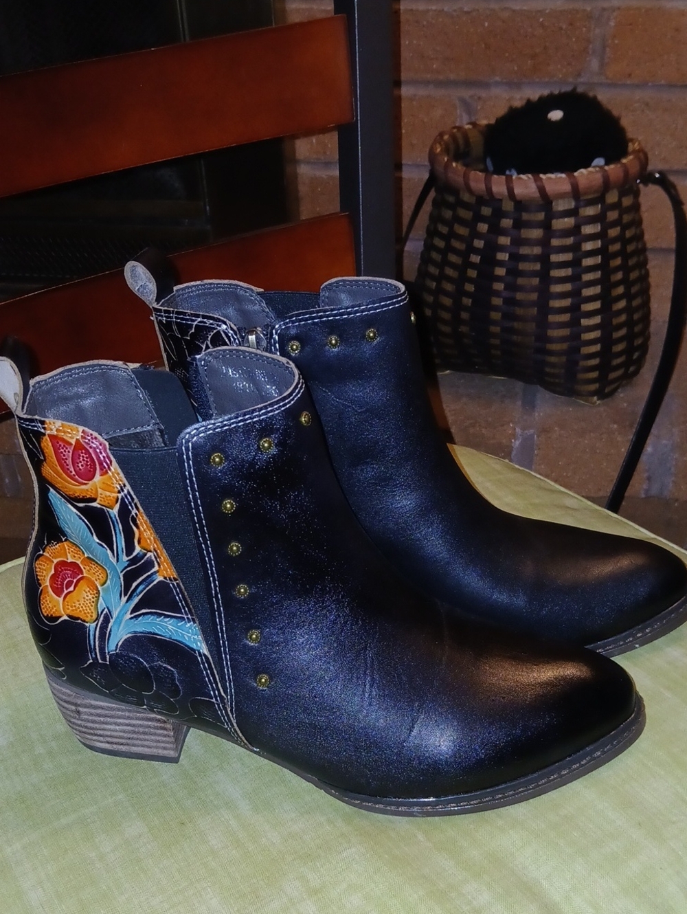 Women's Black Ankle Boots with Floral Accent SPRING STEP L'artiste Size 39